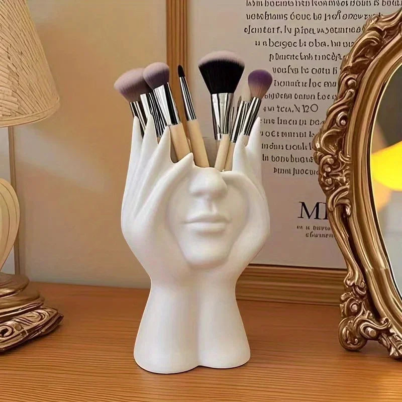 Abstract Facial Art Desktop Ornament High-End Feeling Wood Pen Holder Makeup Brush Accessory for Office Student Decor